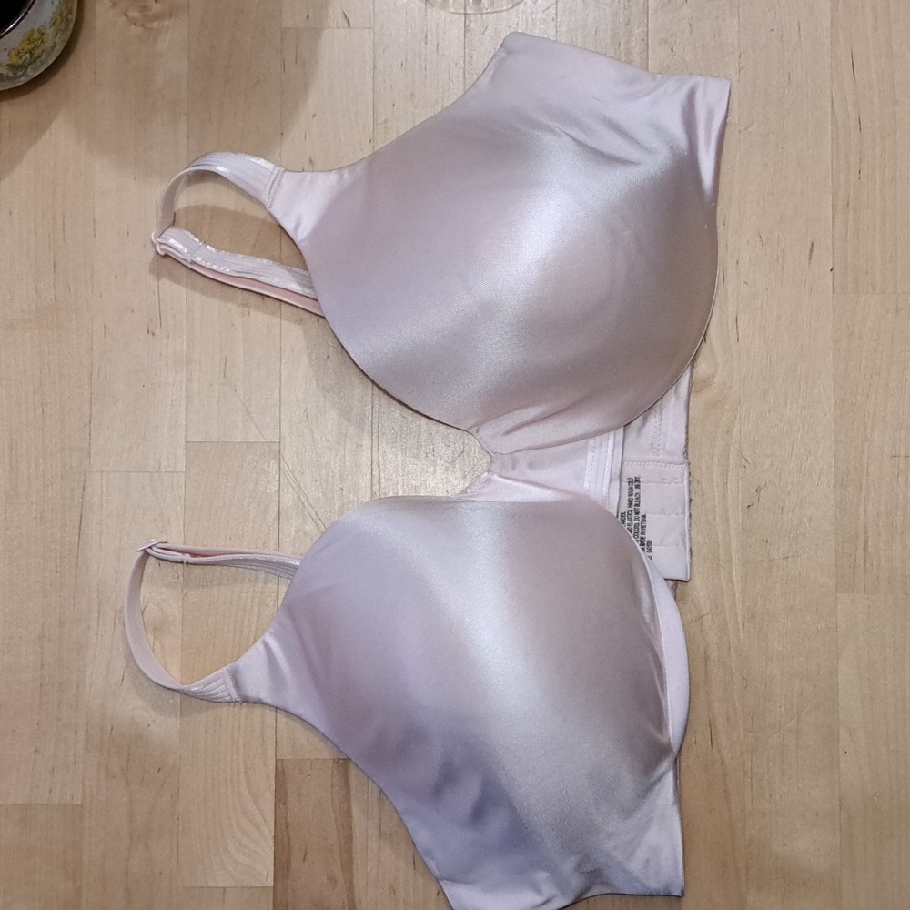 Bali Smooth & Consealing Underwire (3W11) 42D